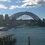 Die Harbour Bridge gehört neben dem Opera House zu den bekanntesten Bauwerken von Sydney.