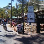 Die Todd Mall ist der beliebteste Ort zum Shoppen in Alice Springs